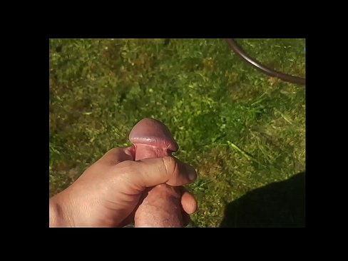 ❤️ Heta heta tjejen får sin rosa fitta knullad och kommer med en spruta i en sommarträdgård ☑ Porno at porn sv.porngameshub.ru ❤