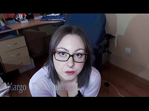 ❤️ Sexig tjej med glasögon suger Dildo djupt på kamera ☑ Porno at porn sv.porngameshub.ru ❤